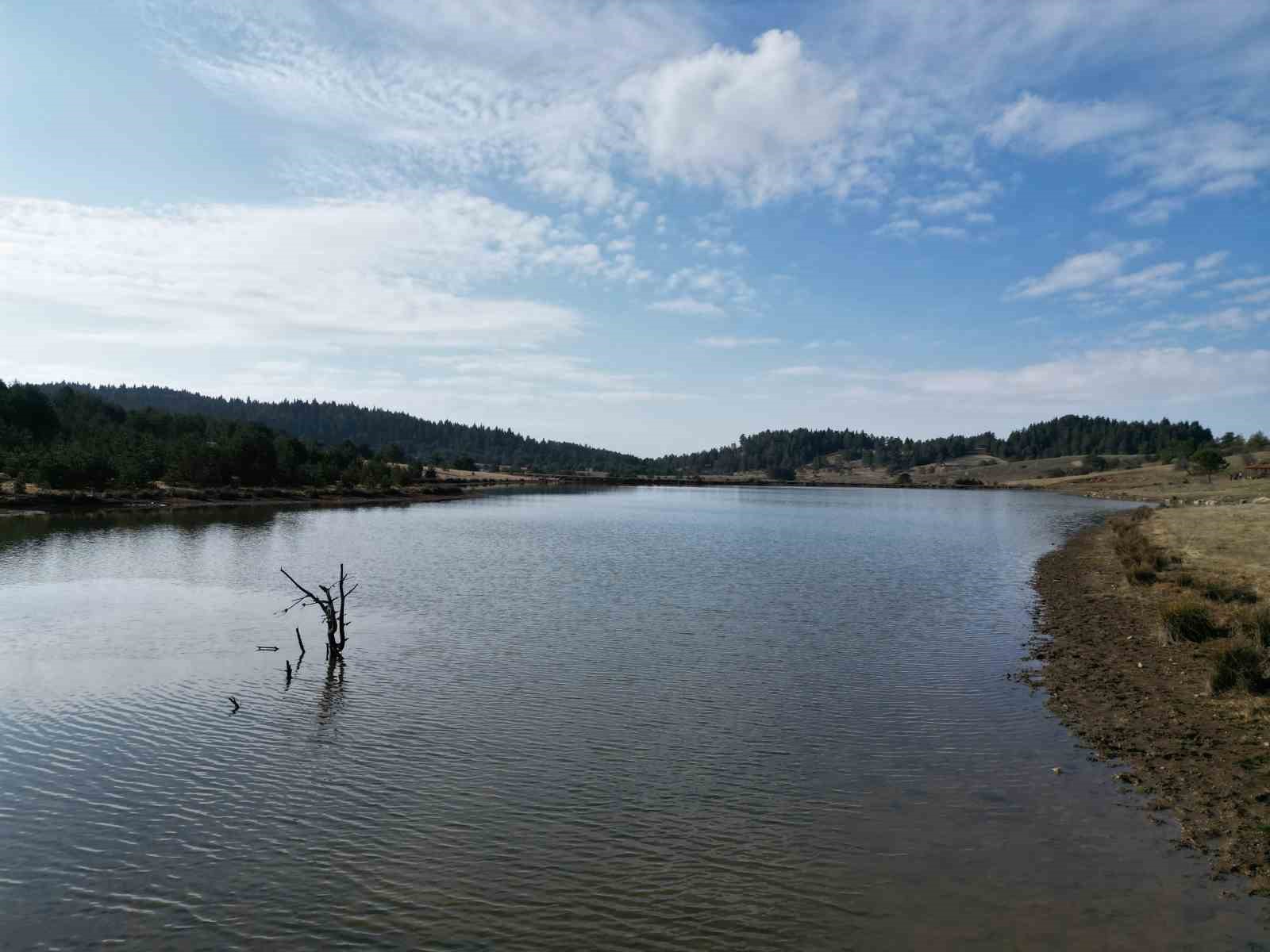 Tarihi, doğal güzelliği ile büyüleyen yayla ve gölet; tabiat parkı olmaya aday
