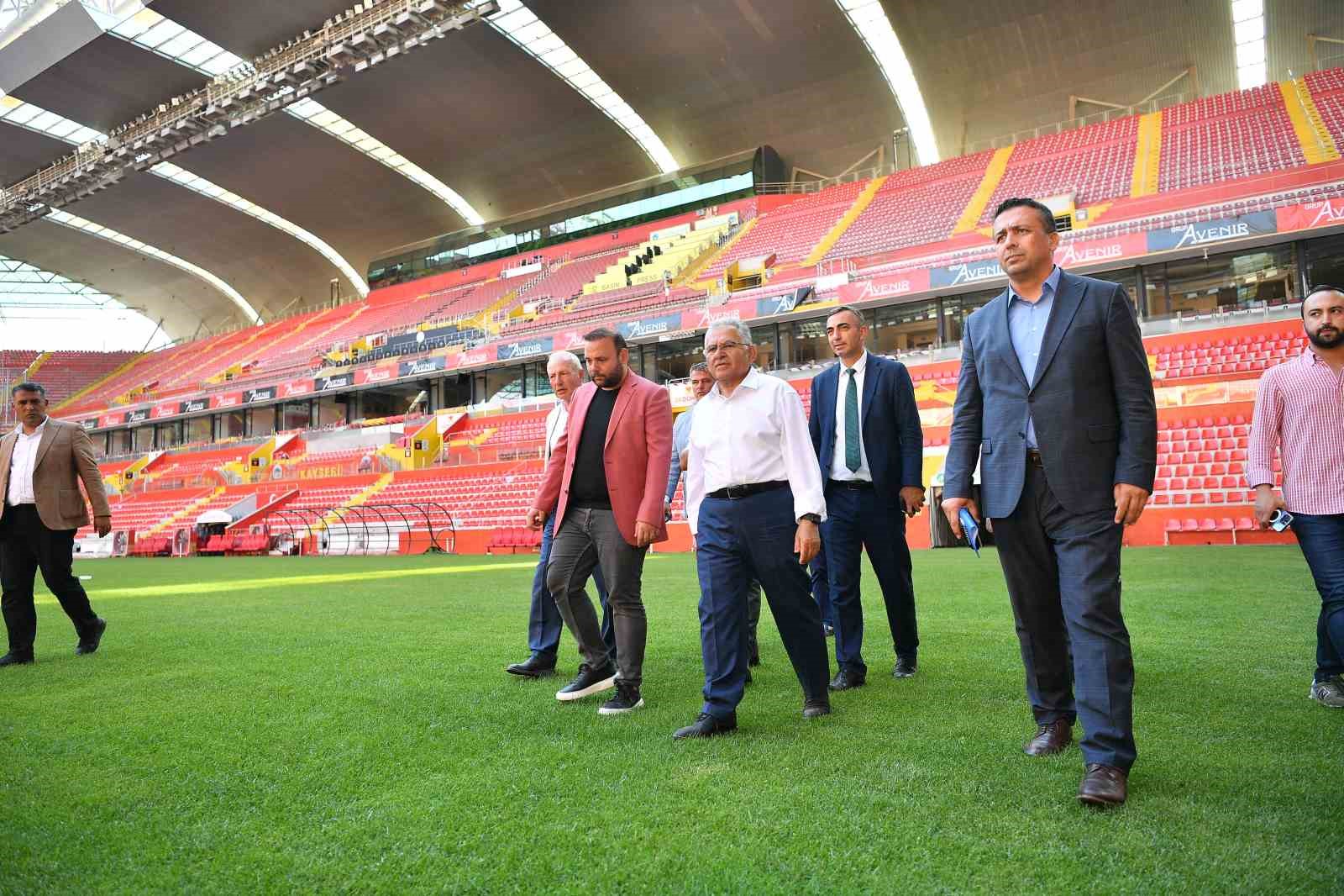 Başkan Büyükkılıç: “Sahamız hibrit sistem ile tamamen yenilendi, lige hazırız”
