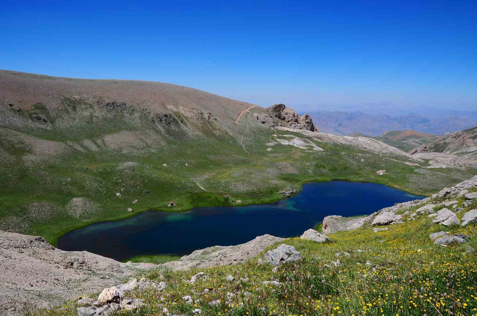 Niğde’nin saklı cenneti Karagöl ve Çini Göl
