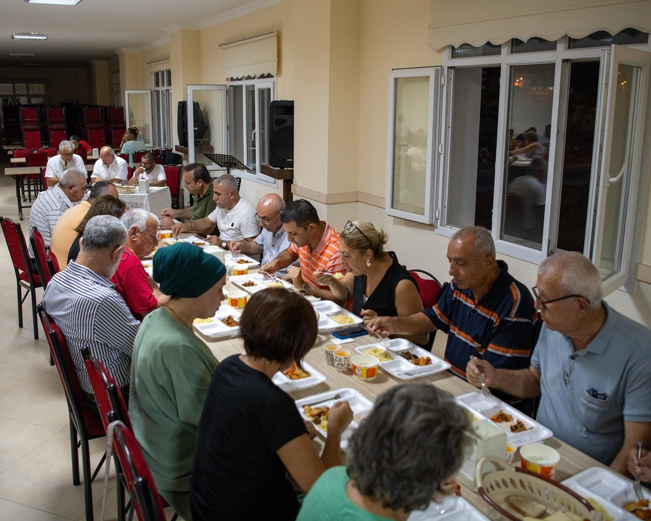 Başkan Günel Davutlar Cemevi’nde ’Matem orucu’ açma yemeğine katıldı
