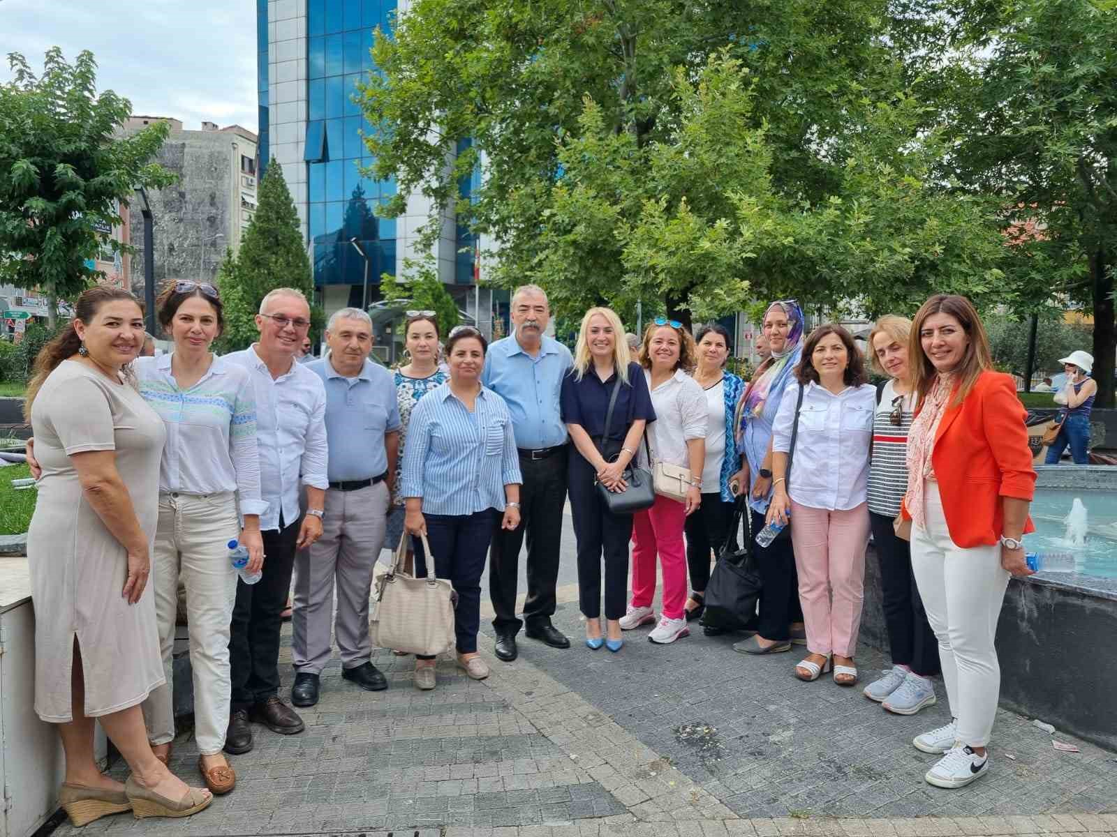 Muğla’da aşure ayı etkinlikleri devam ediyor, pazara gelenlerin ağzı tatlandı
