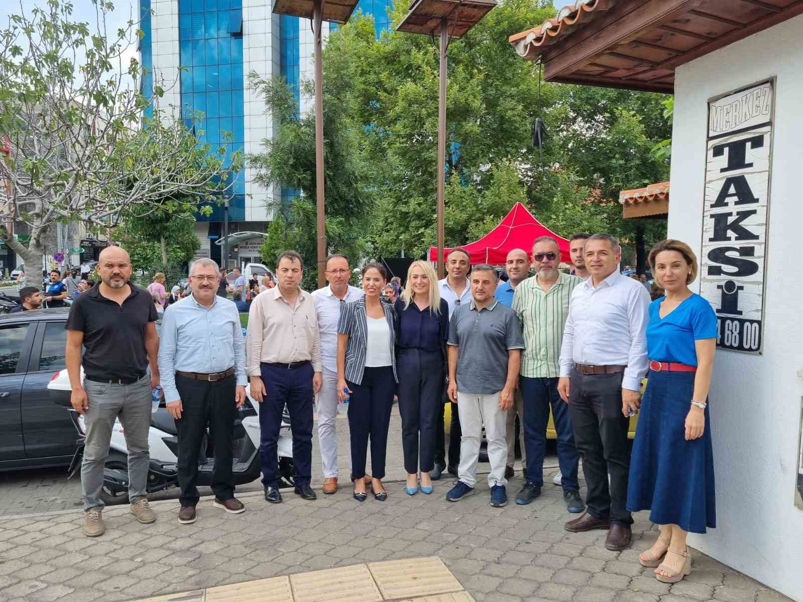 Muğla’da aşure ayı etkinlikleri devam ediyor, pazara gelenlerin ağzı tatlandı
