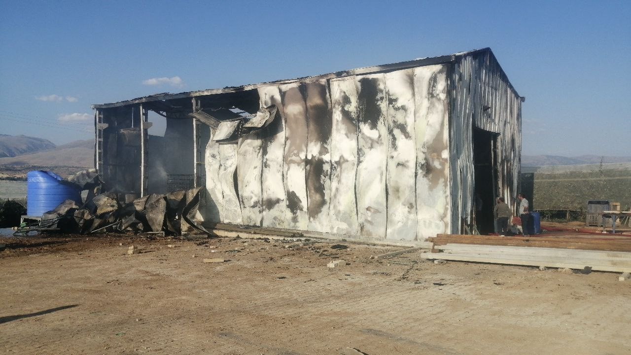 Isparta’da gübre deposunda çıkan yangın söndürüldü
