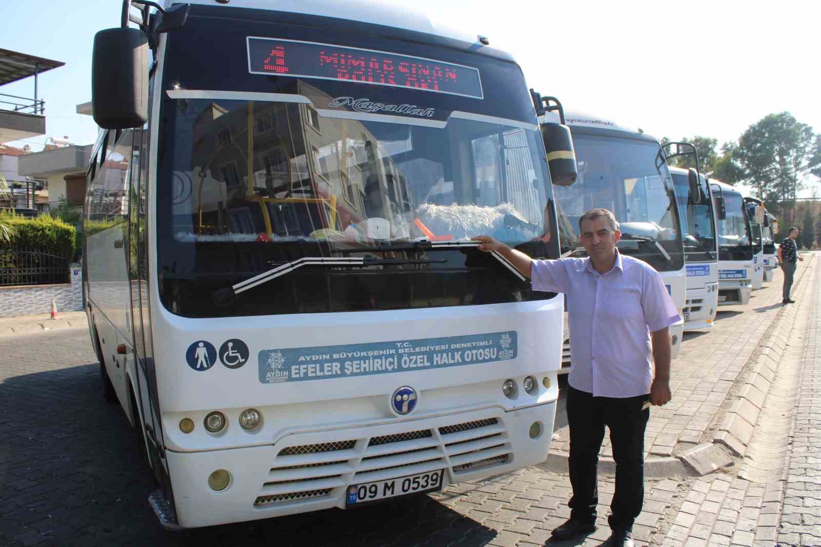 Şoförden insanlık dersi: Bayılan yolcuyu hastaneye yetiştirdi
