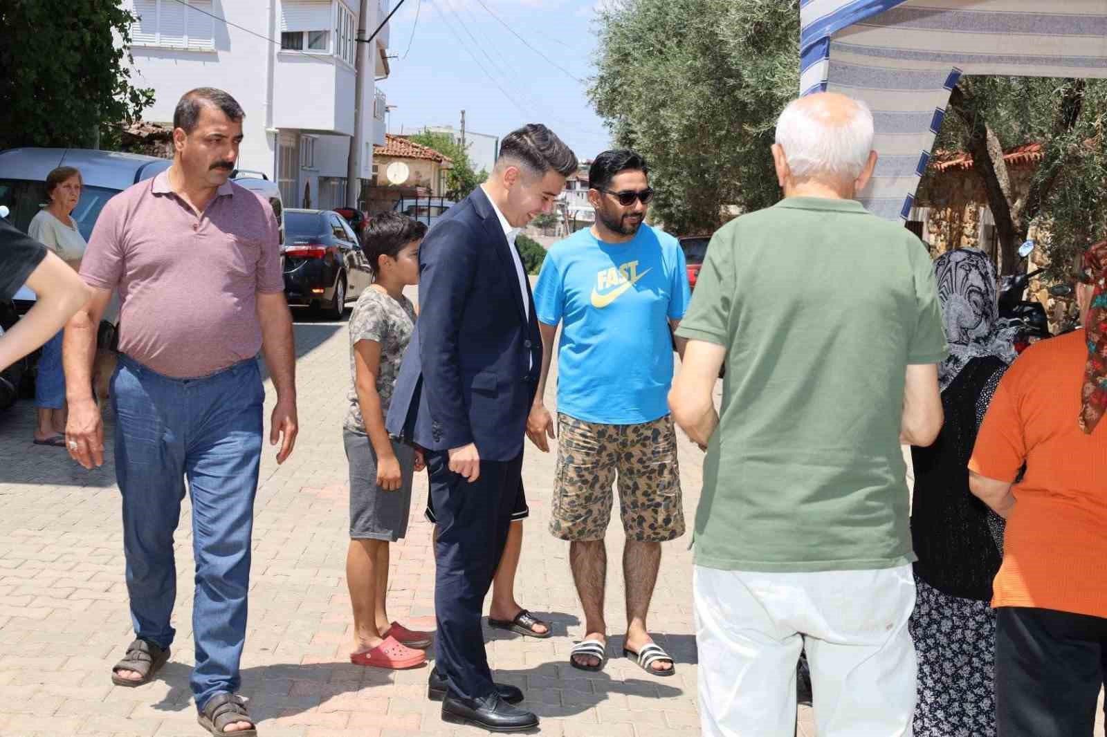 Karacasu Kaymakamı Gündoğdu, aşure hayrına katıldı
