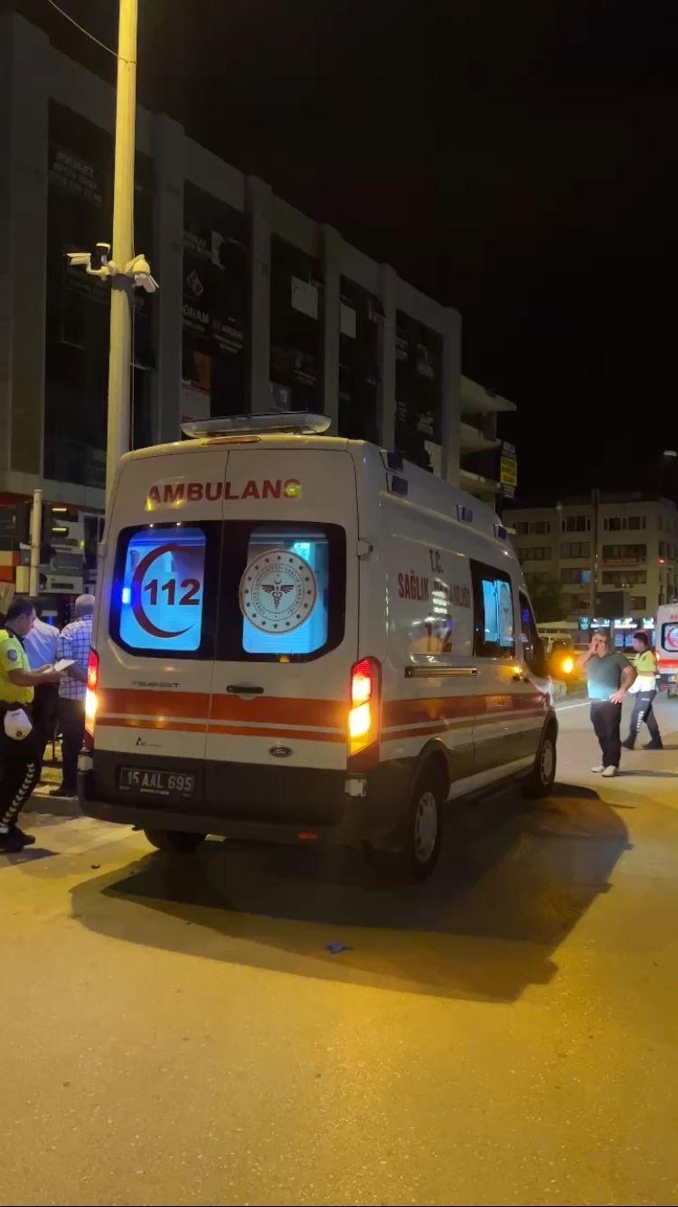 Burdur’da mazgaldan kaçmak isteyen motosikletli arkasında gelen motosikletle çarpıştı: 2 yaralı
