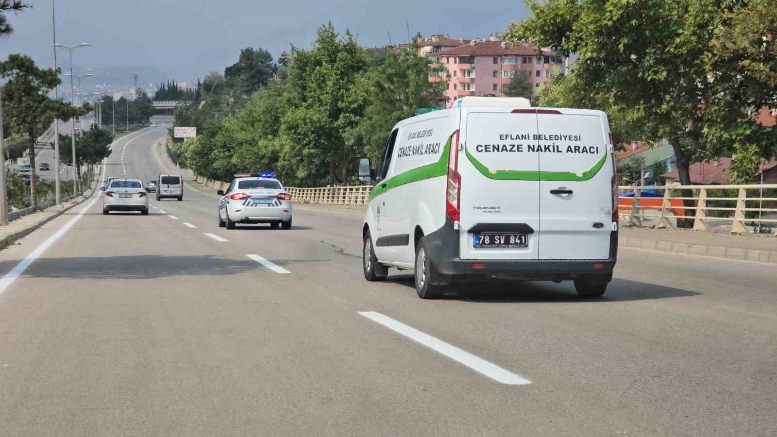 Yaşlı kadının ölü bulunmasında cinayet şüphesi
