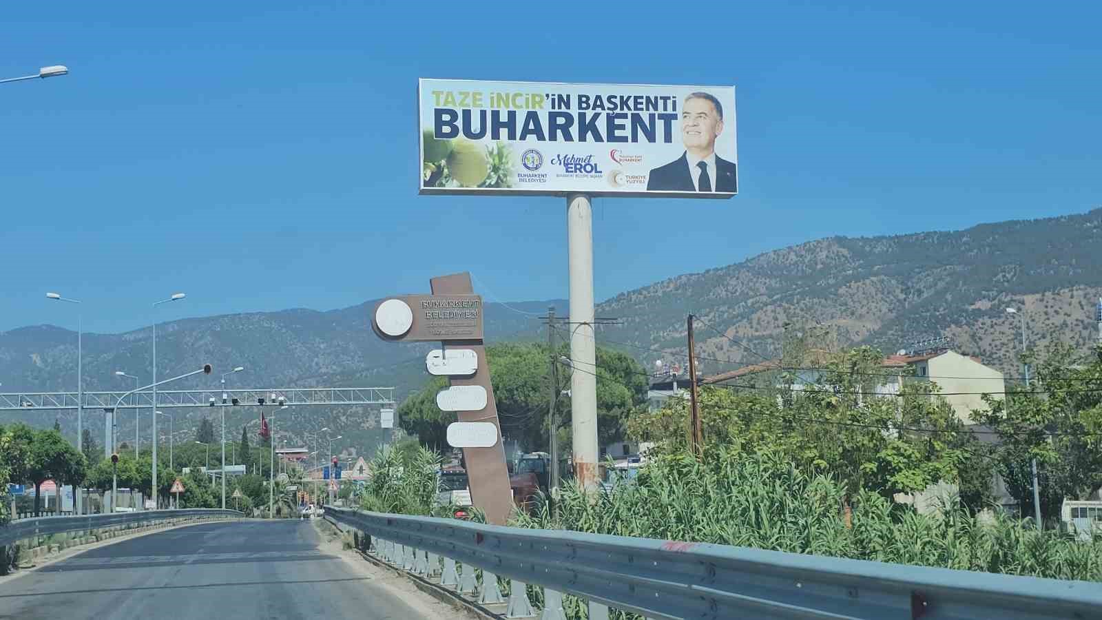 Buharkent’in taze incirinin sofralara yolculuğu sürüyor
