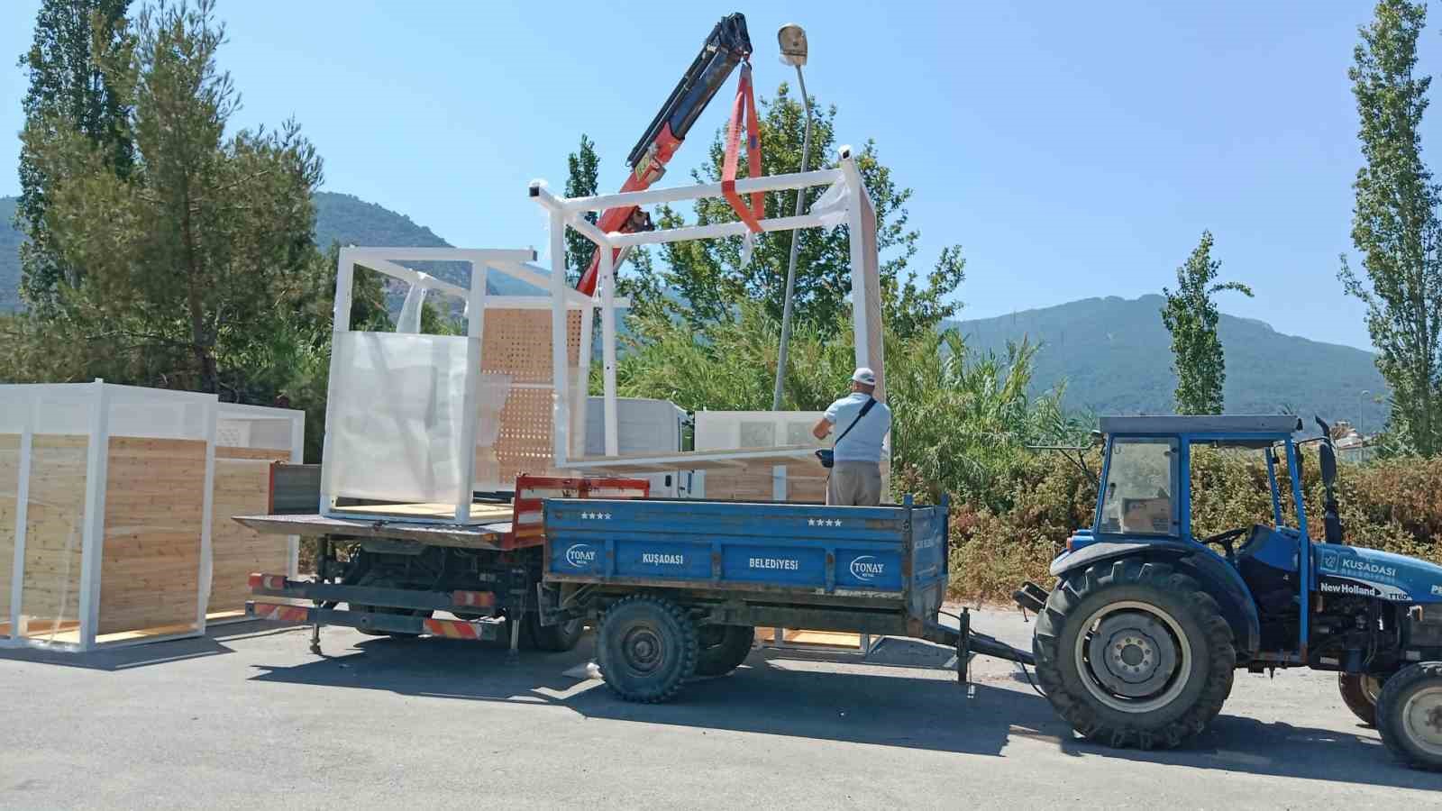 Kuşadası sahilleri konforlu ve hijyenik tatilin adresi olmayı sürdürüyor
