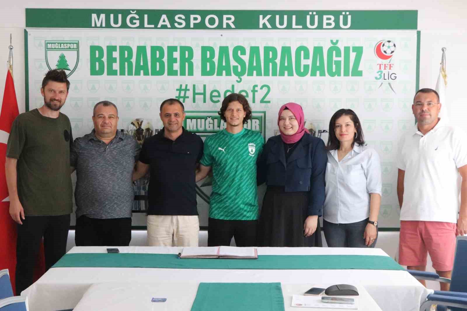 Muğlaspor’a ’Tatlı’ transfer
