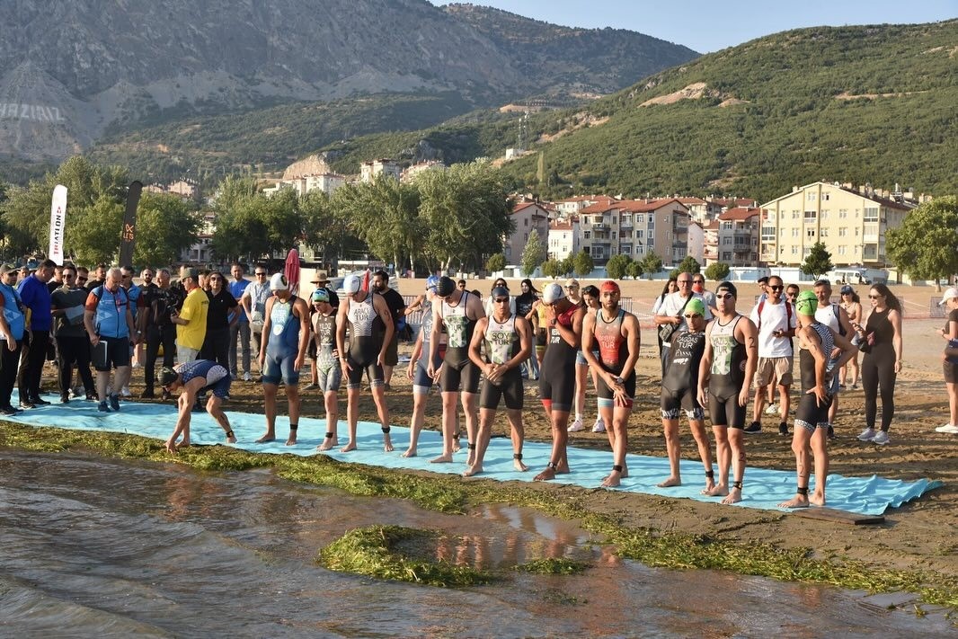 Isparta’da Eğirdir Triatlonu Türkiye Kupası Yarışları başladı
