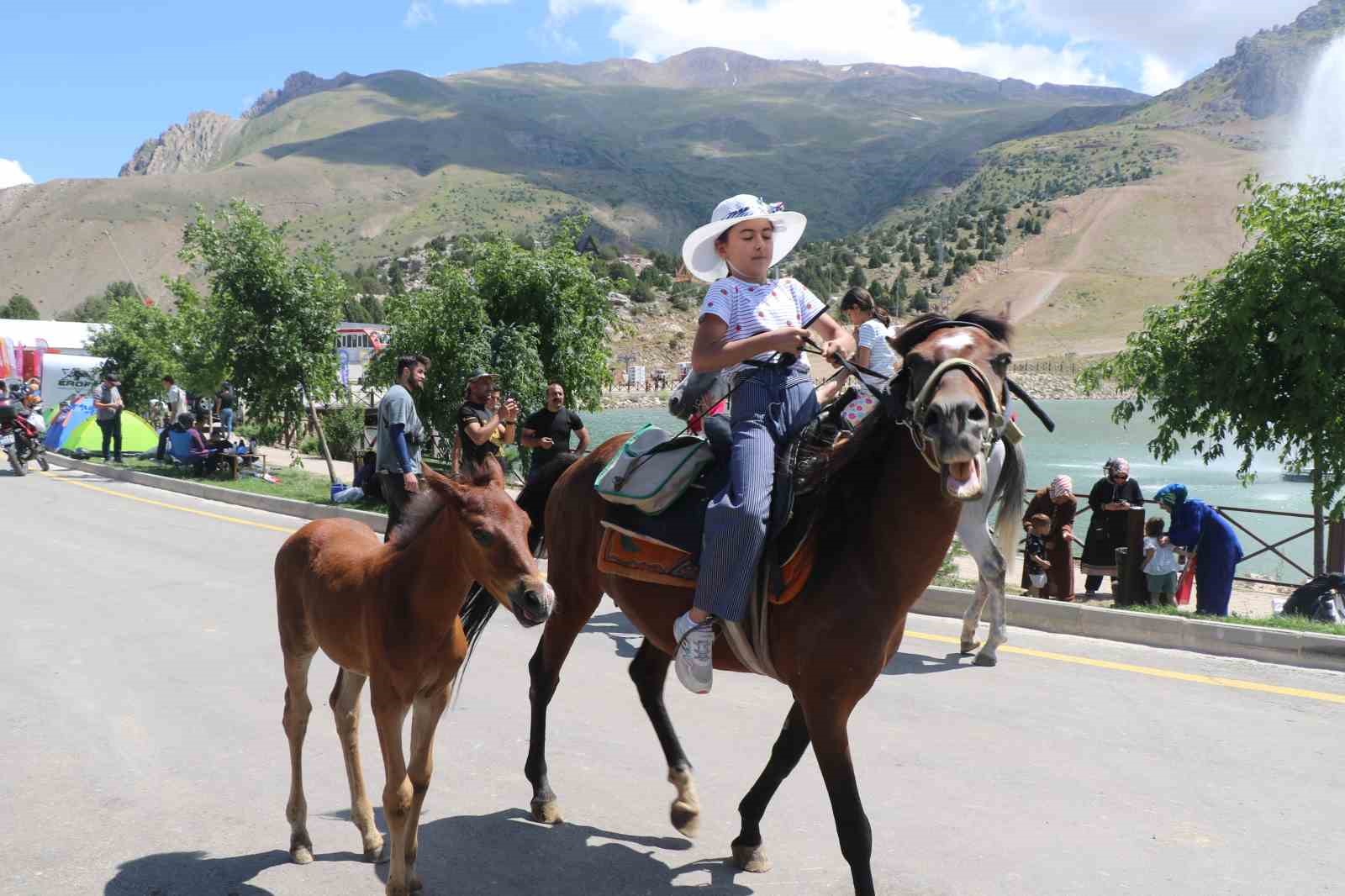 Erzincan Ergan Dağında renkli festival
