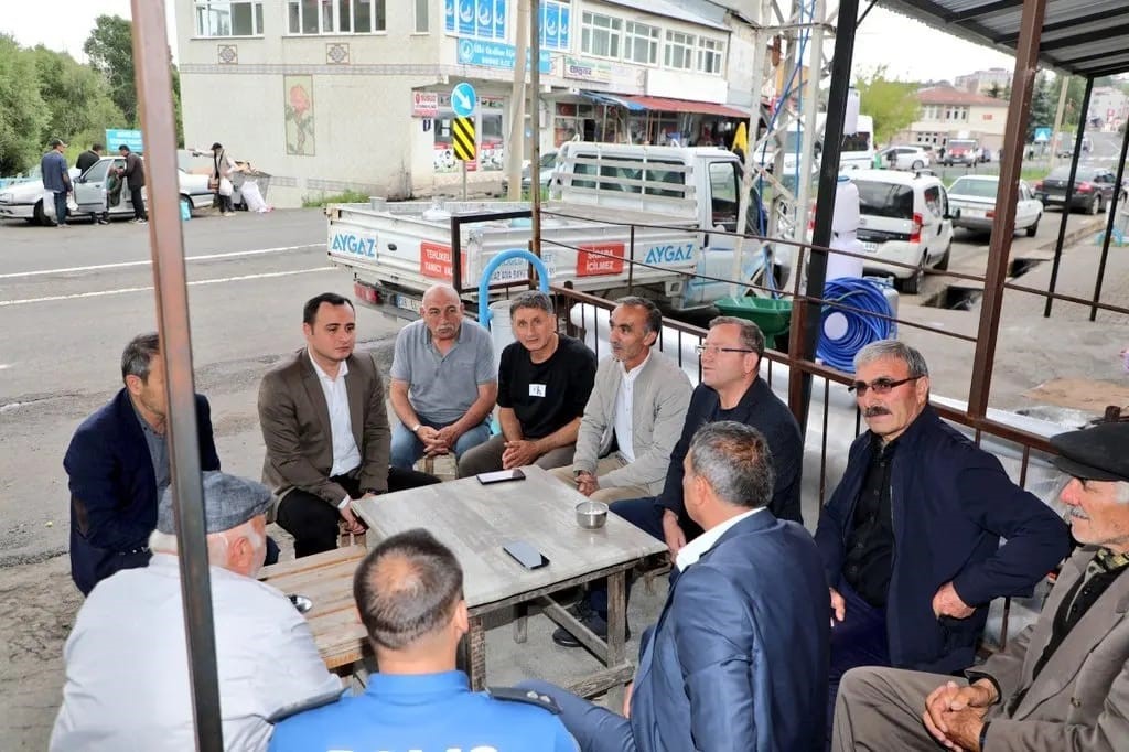 Vali Ziya Polat, Susuz’da vatandaşlarla bir araya geldi
