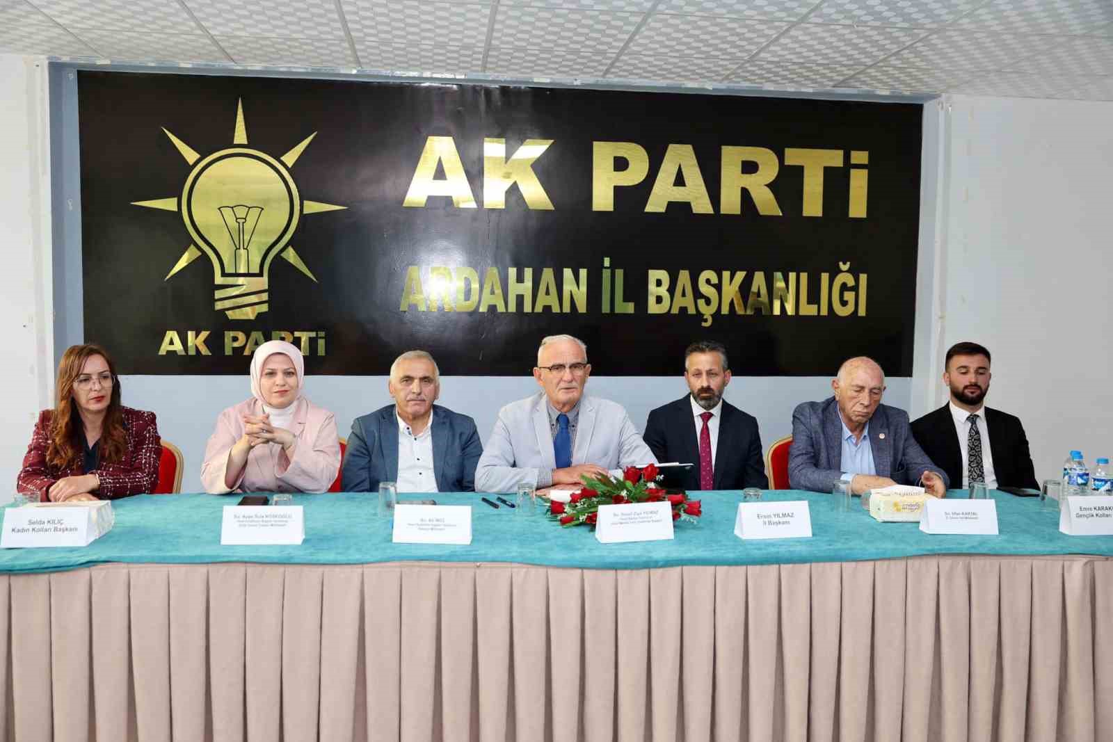 AK Parti Genel Başkan Yardımcısı Yılmaz, Ardahan’da partililerle buluştu
