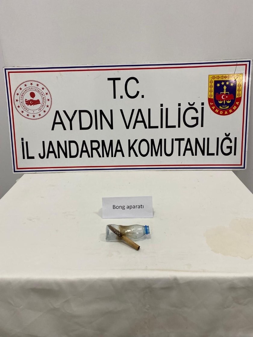 Jandarma uyuşturucuya geçit vermiyor: 9 gözaltı
