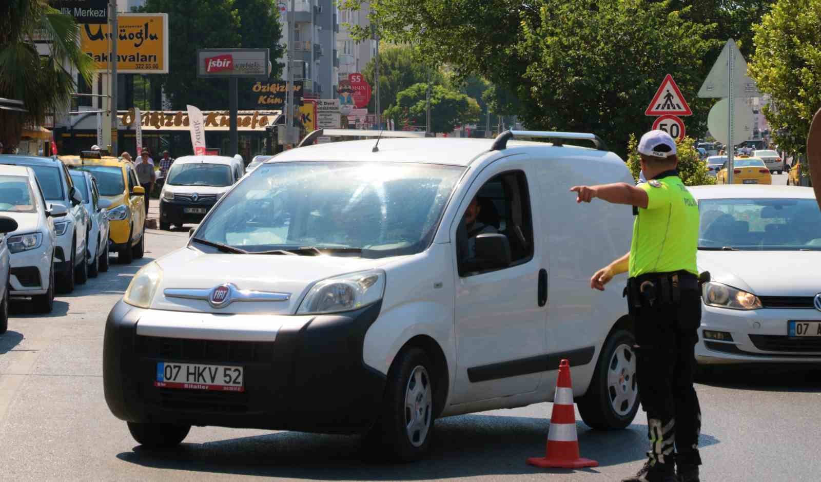 Trafik ekiplerinin havadaki gözünden kaçış yok
