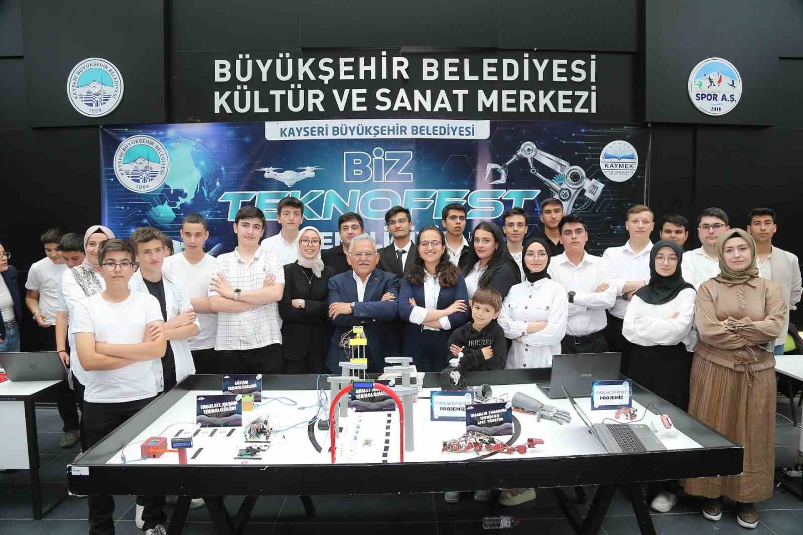 KAYMEK Gençlik Merkezleri’nden YKS’de büyük başarı
