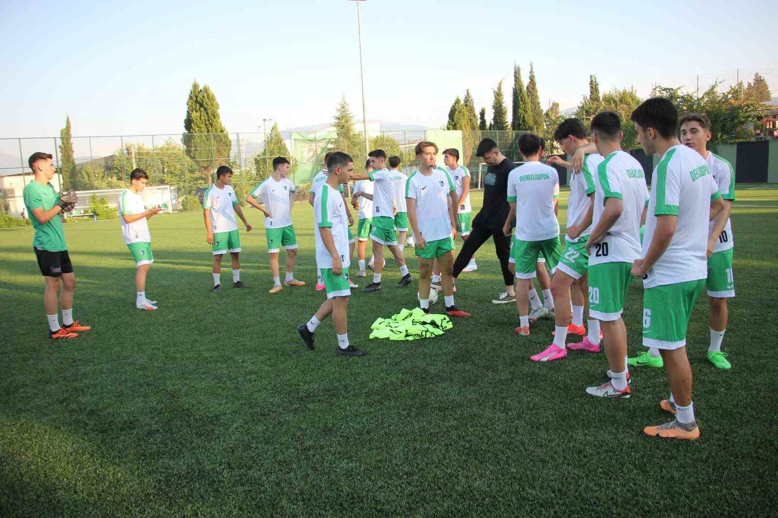 Denizlispor yeni sezon hazırlıklarını sürdürüyor
