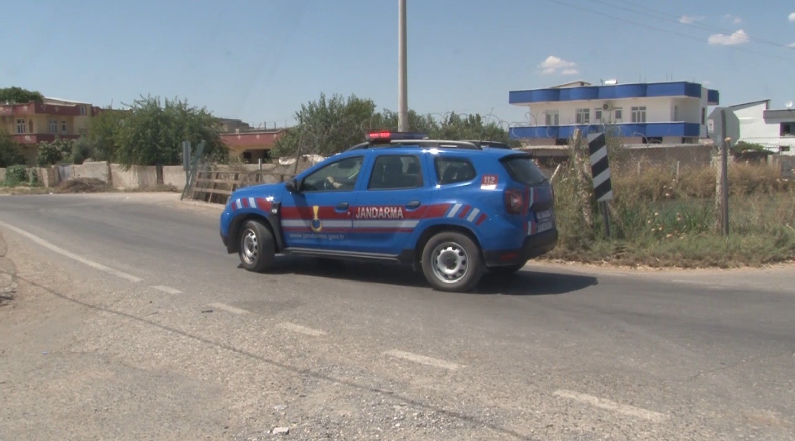 Şanlıurfa’da yüzme alanlarına getirilen yasak sonrası jandarma harekete geçti
