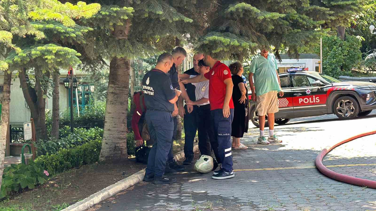 Şişli’de 4 katlı binada korkutan yangın: Daire kullanılamaz hale geldi
