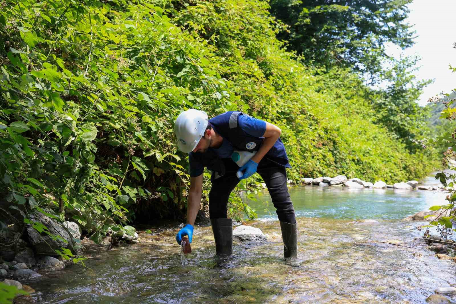 Suyun kalitesi her gün alınan numuneler ile sıkı şekilde takip ediliyor
