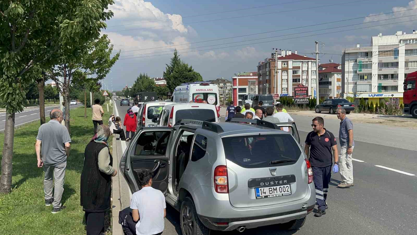 Düğün konvoyunda zincirleme kaza: 2 yaralı
