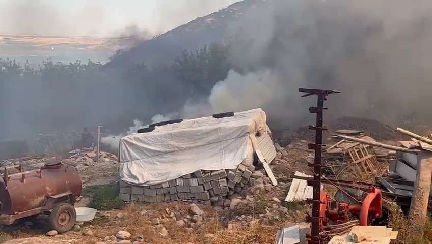 Yangını söndürmek isterken traktör devirdi: 1 yaralı
