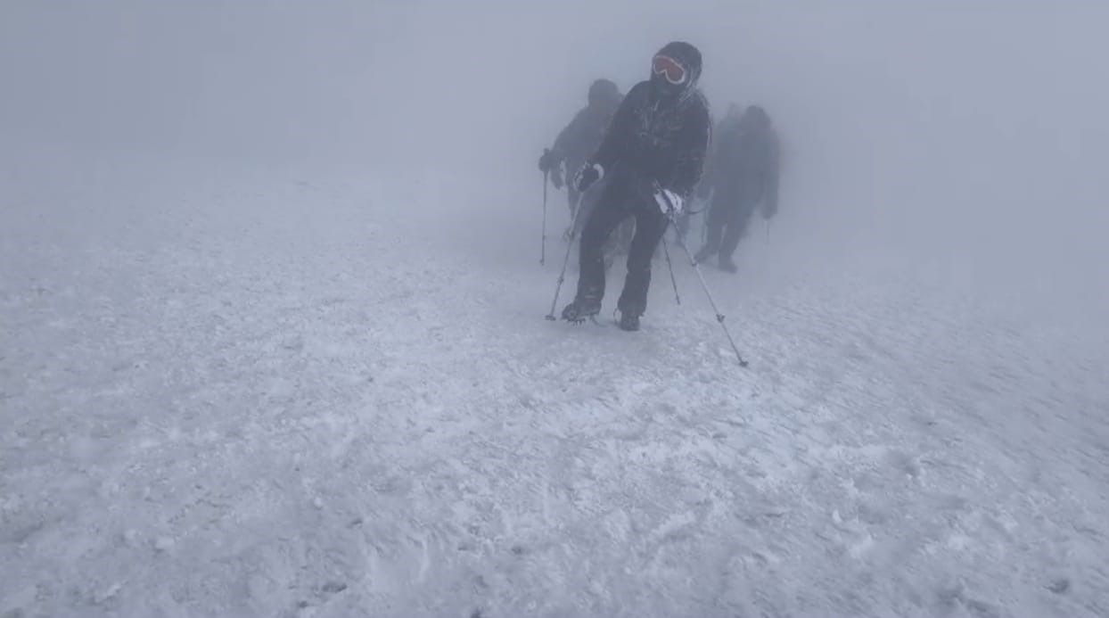 Ağrı Dağı’nda kaybolan 2 dağcıyı arama kurtarma çalışmaları devam ediyor
