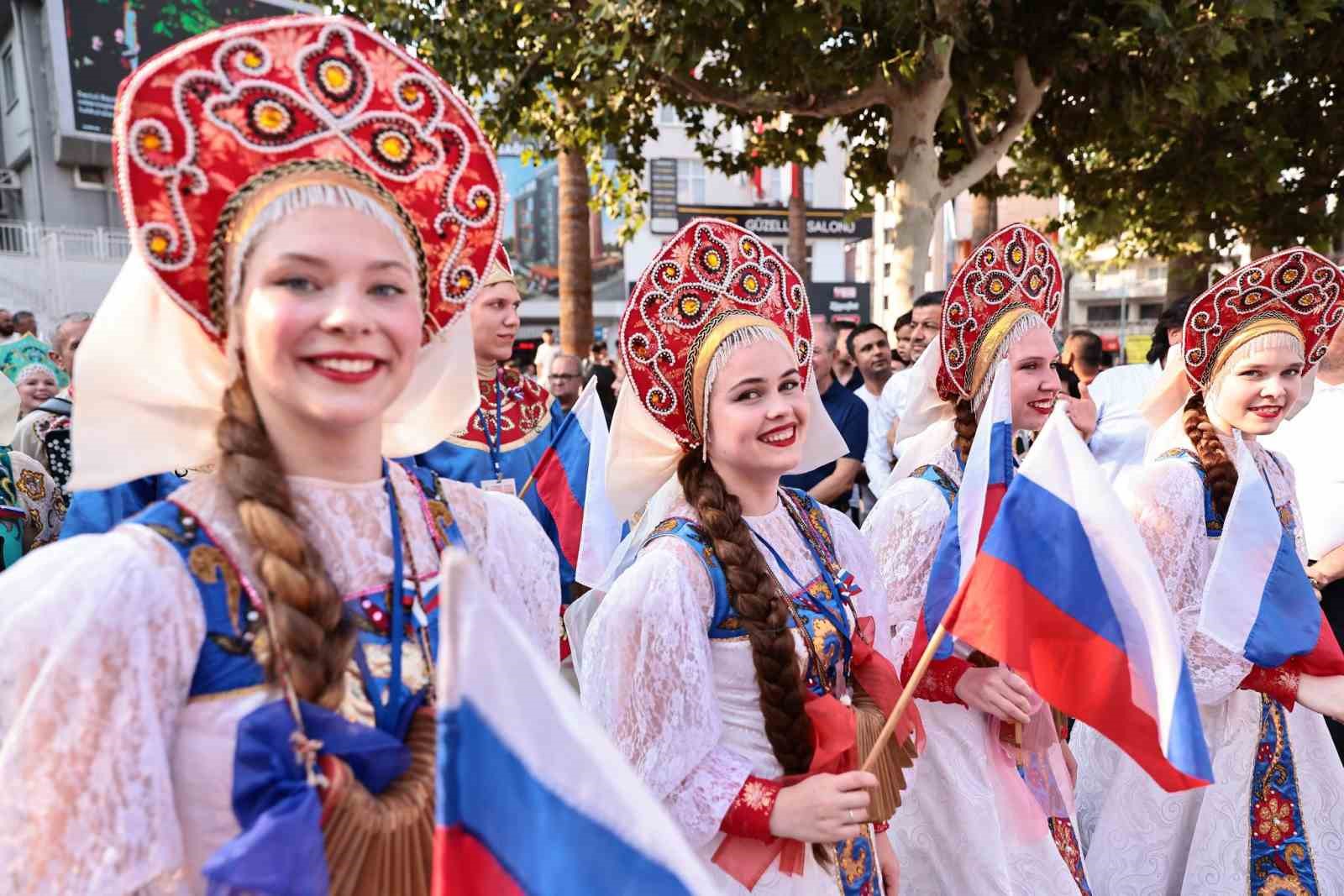 18. Uluslararası Halk Dansları Festivali coşkusu başladı
