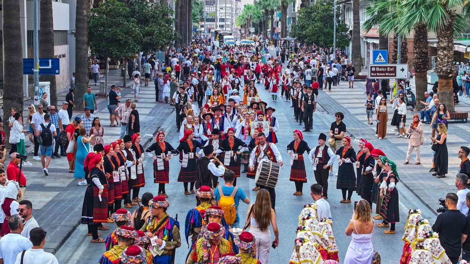 18. Uluslararası Halk Dansları Festivali coşkusu başladı
