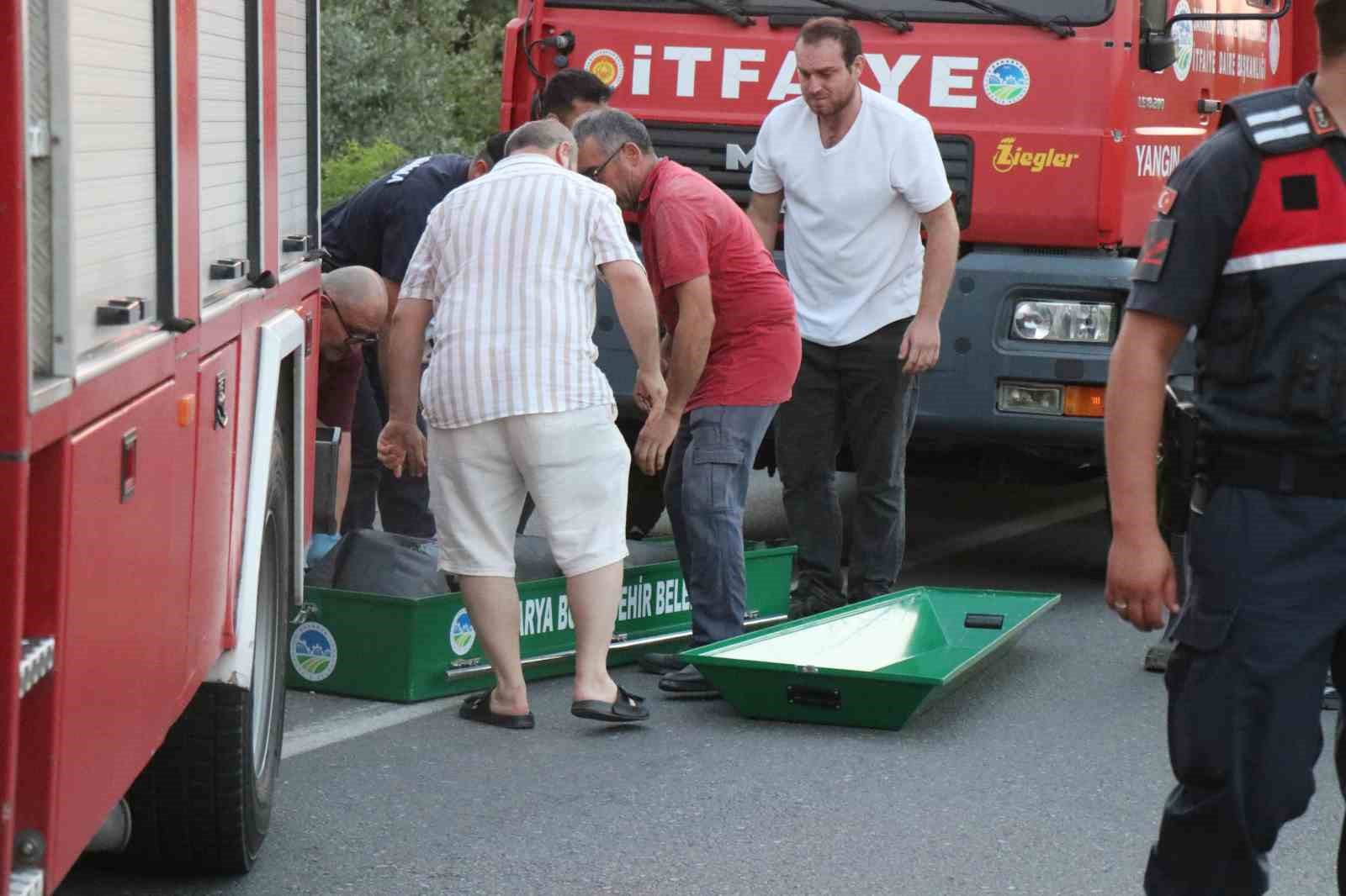 Yol kenarında tuvaletini yapmak isteyen adam 7 metre yükseklikten düşerek öldü
