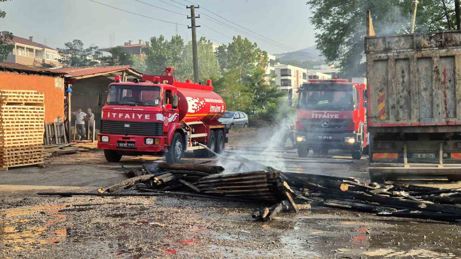 Samsun’da kereste fabrikasında yangın
