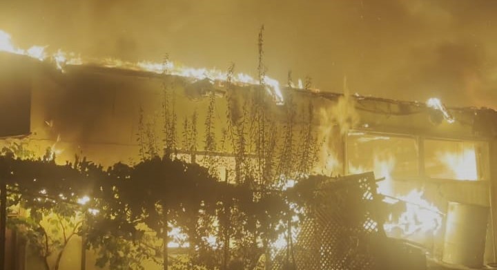 Amasya’da nakliyat deposunda korkutan yangın
