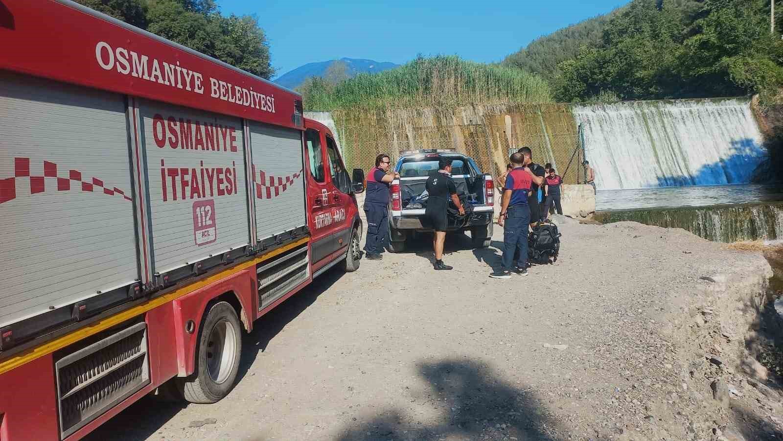 Osmaniye’de sulama bendinde mahsur kalan genci dalgıçlar kurtardı
