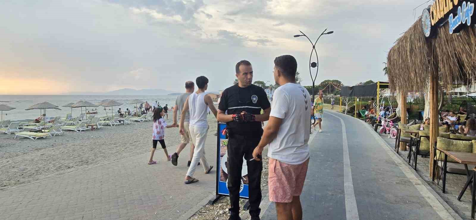 Kuşadası Belediyesi Zabıta Müdürlüğü plajlardaki fırsatçılara göz açtırmıyor
