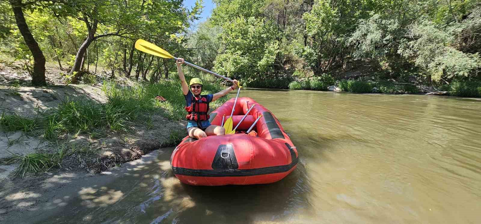 (Özel) Dağcıların nefes kesen rafting heyecanı
