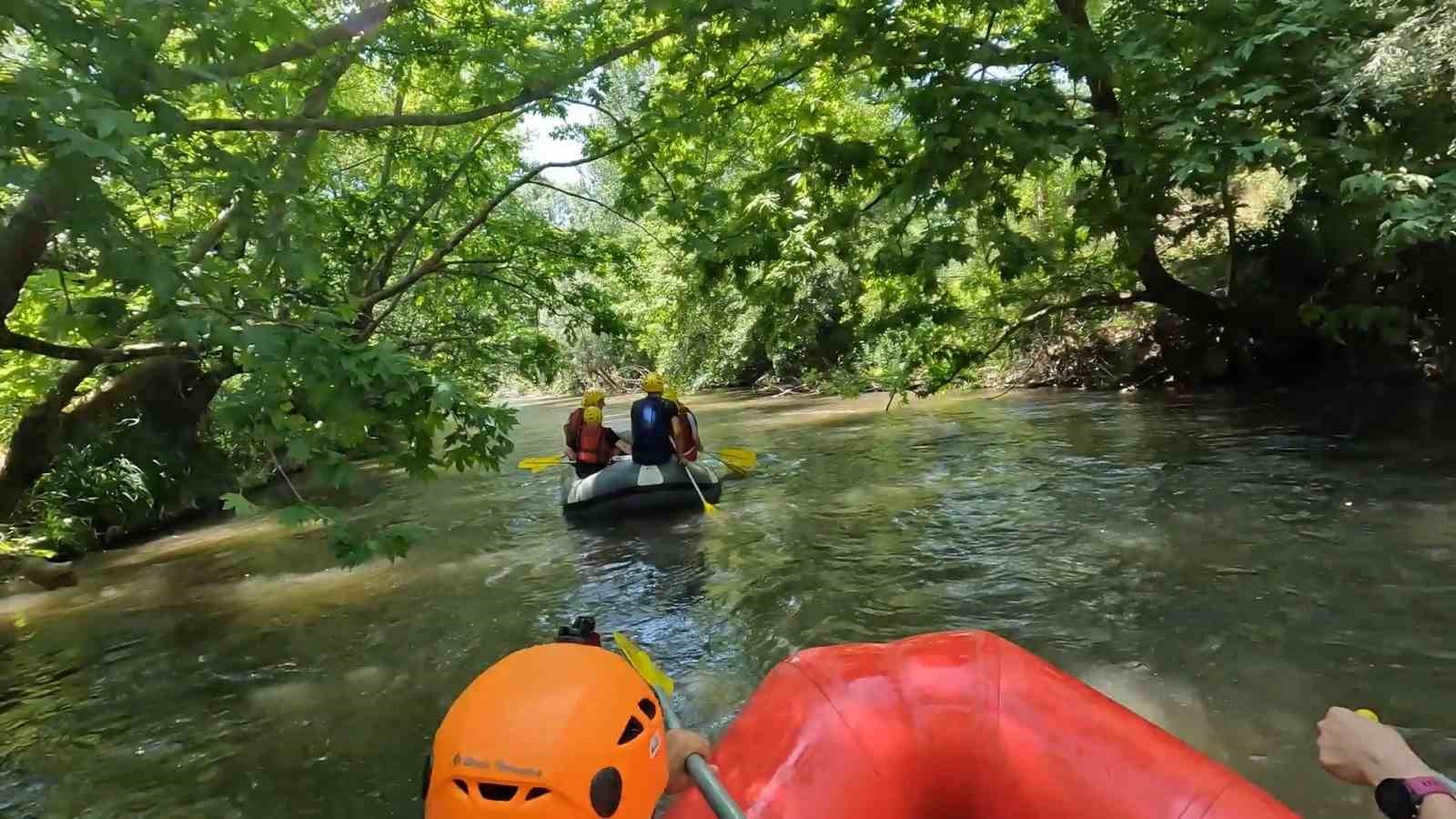 (Özel) Dağcıların nefes kesen rafting heyecanı
