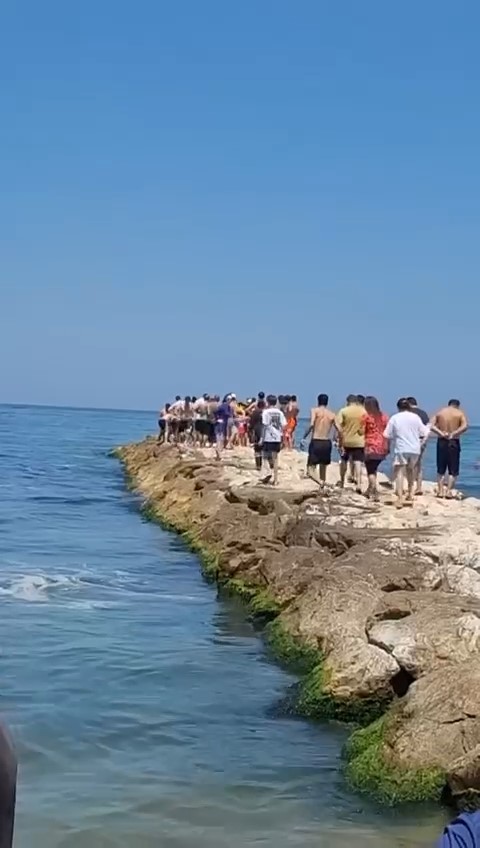 Bursa’da denizde can pazarı...13 yaşındaki çocuk yoğun bakımda
