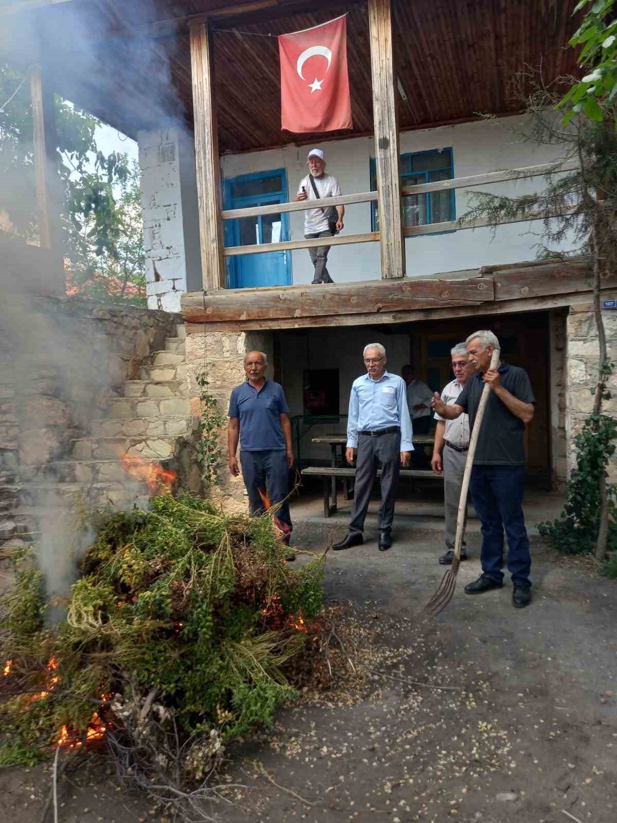 Geleneksel nohut ütme etkinliği geniş bir katılımla gerçekleşti
