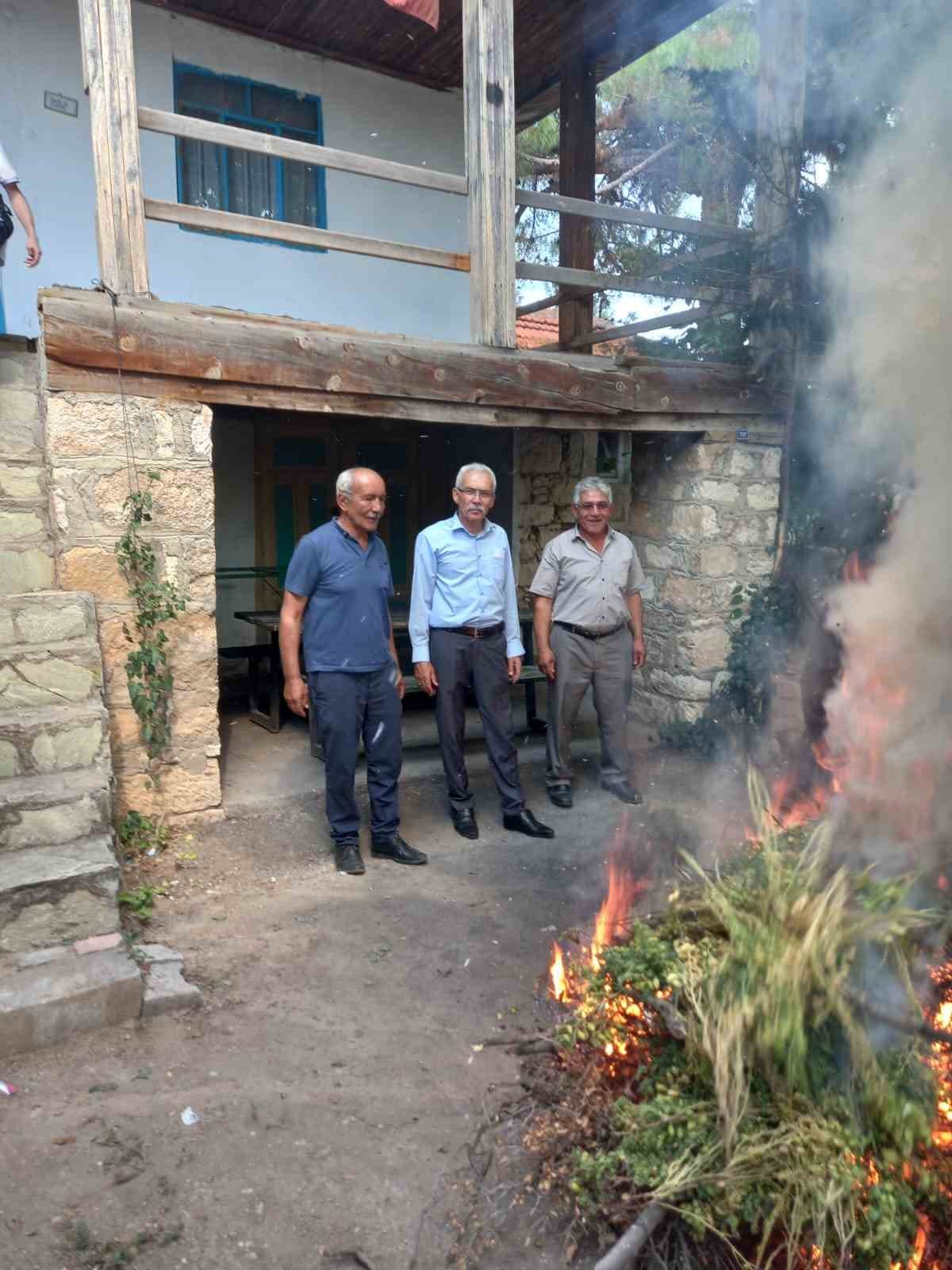 Geleneksel nohut ütme etkinliği geniş bir katılımla gerçekleşti
