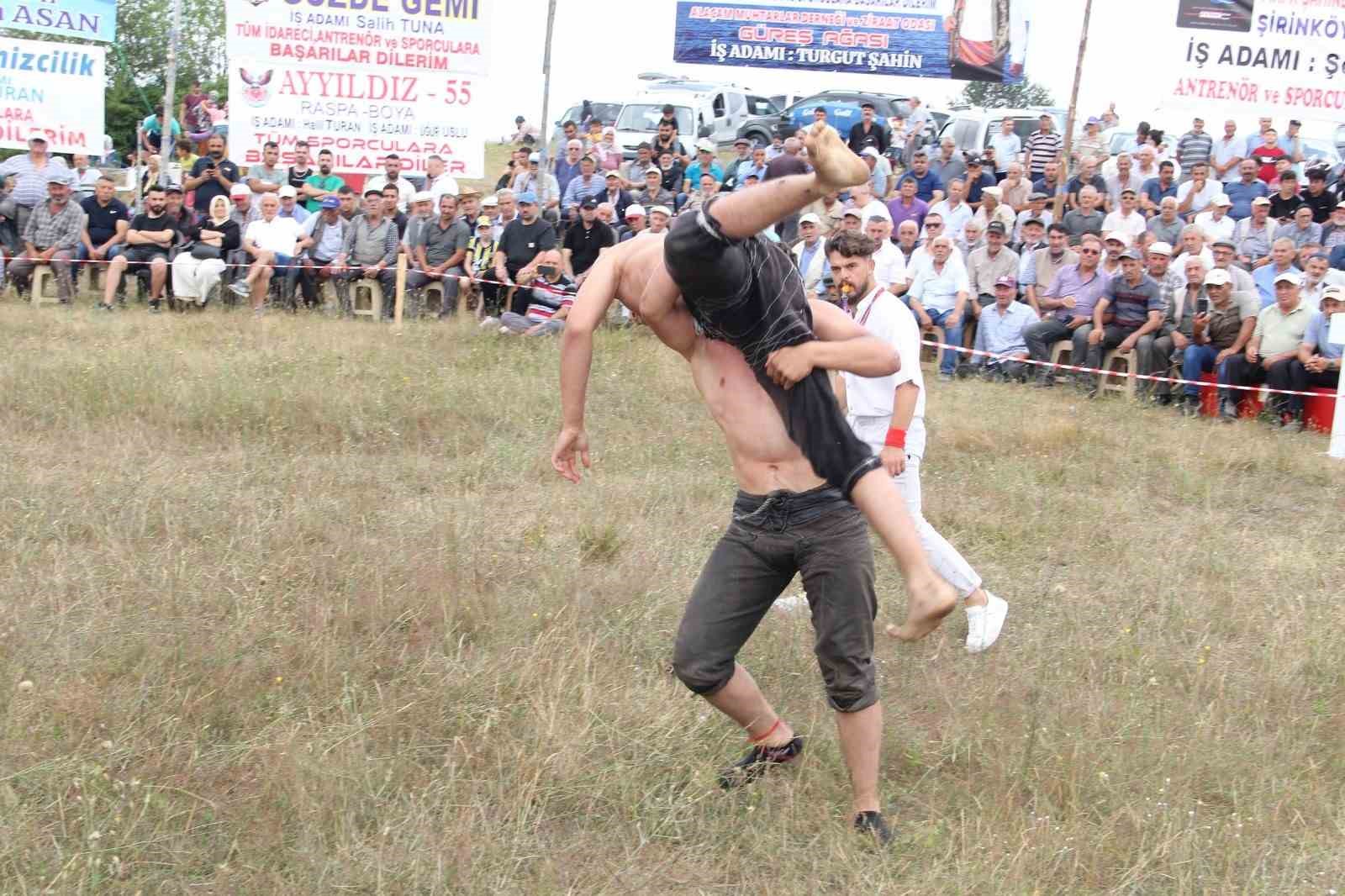 Alaçam Dürtmen Yayla Şenlikleri’nde başpehlivan Fatih Kanbur
