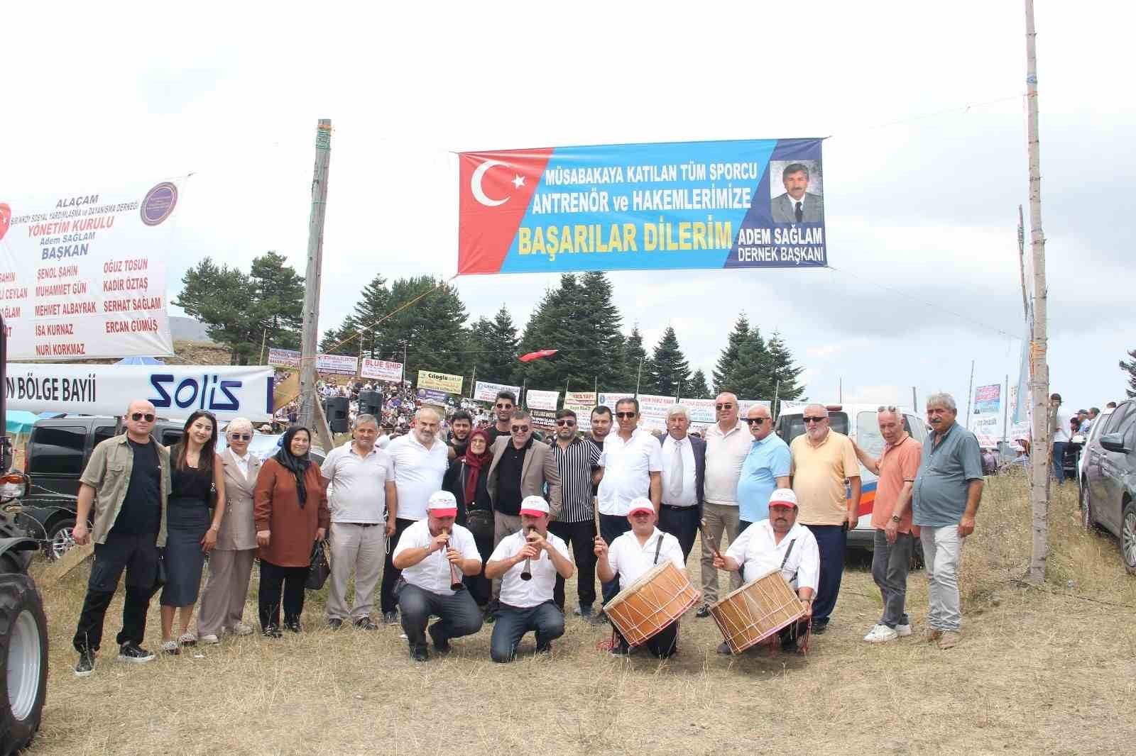 Alaçam Dürtmen Yayla Şenlikleri’nde başpehlivan Fatih Kanbur
