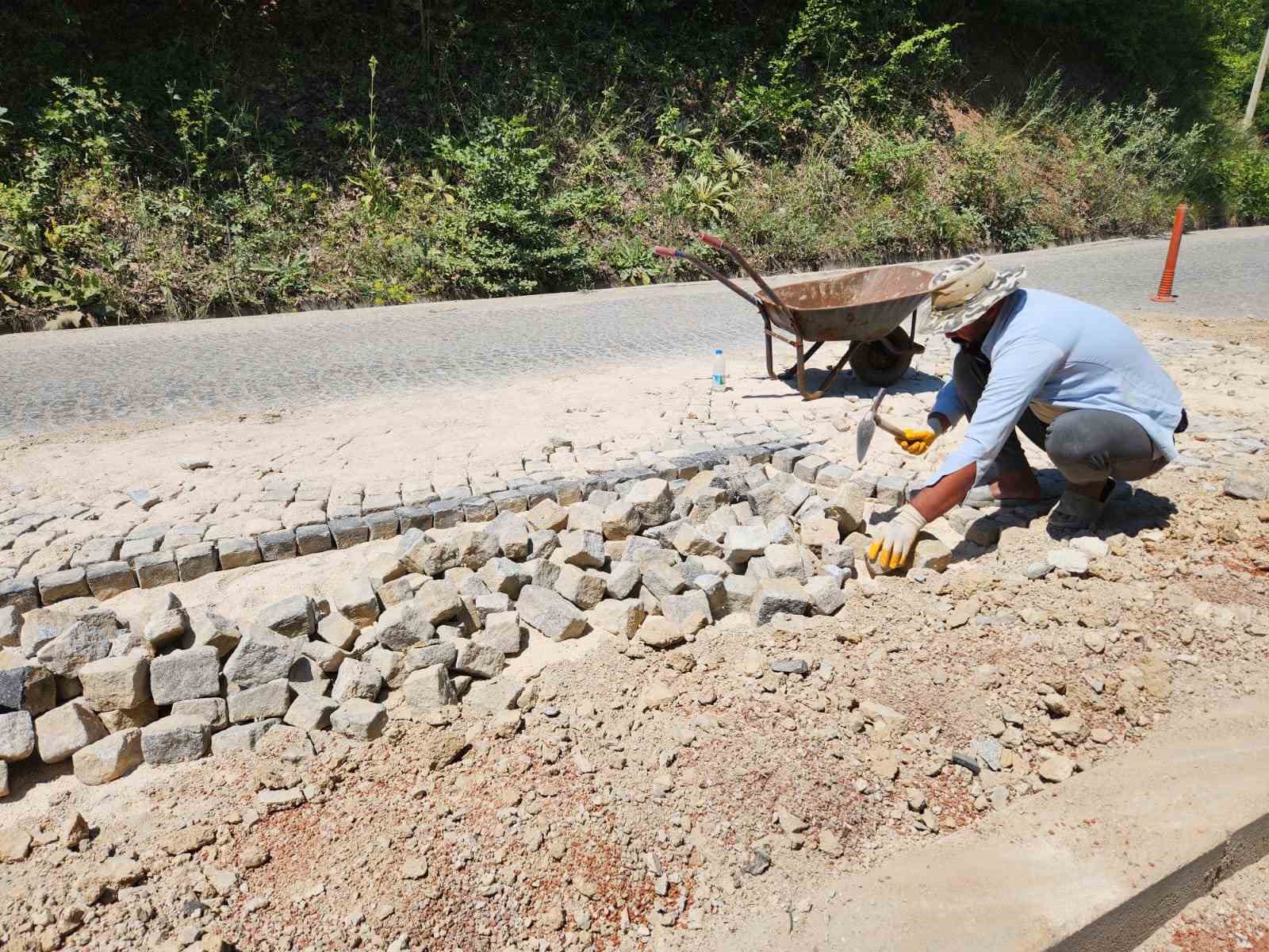 Bolu’nu doğa harikasının yolları güzelleştiriliyor
