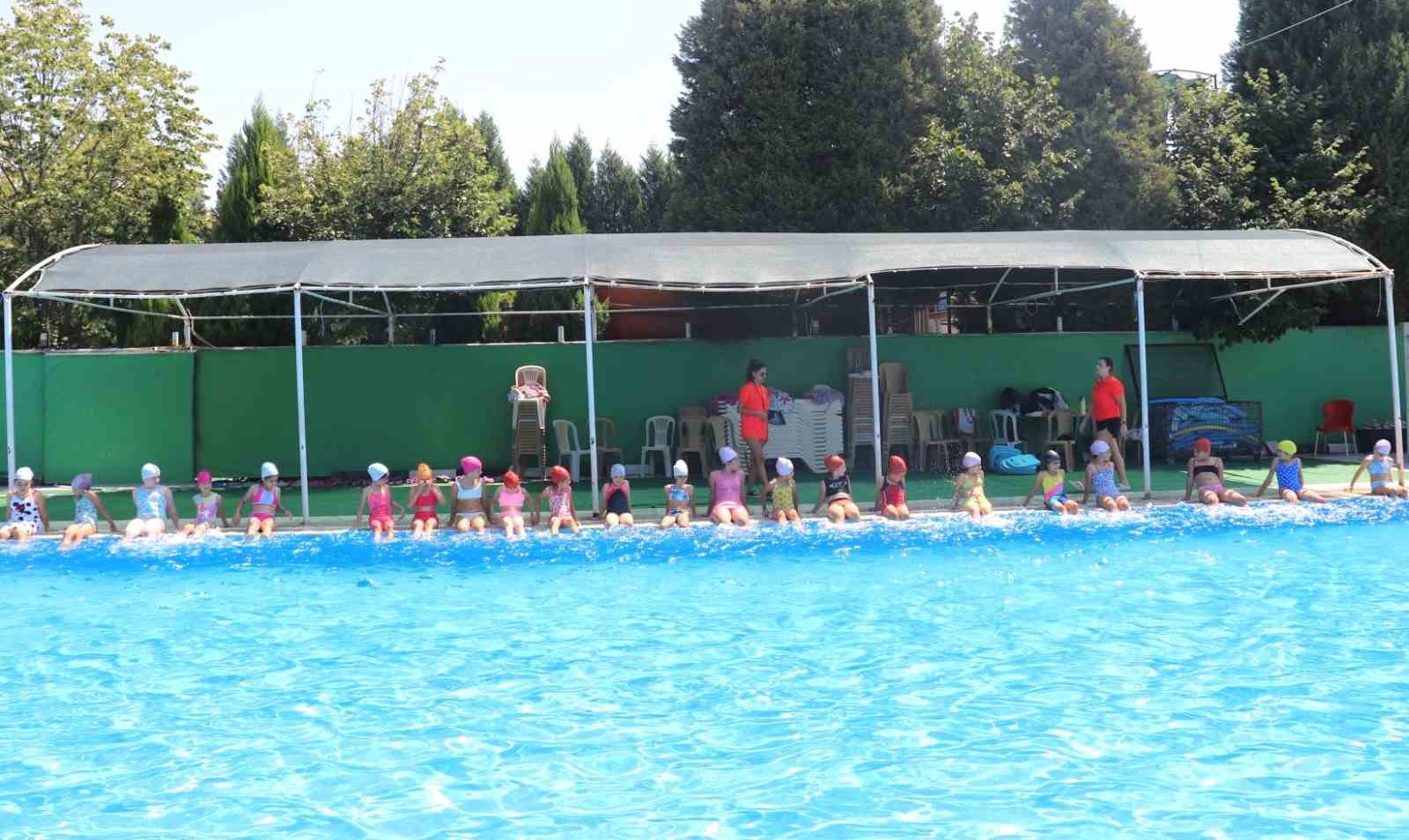 Turgutlu Belediyesinin yaz spor okuluna yoğun ilgi
