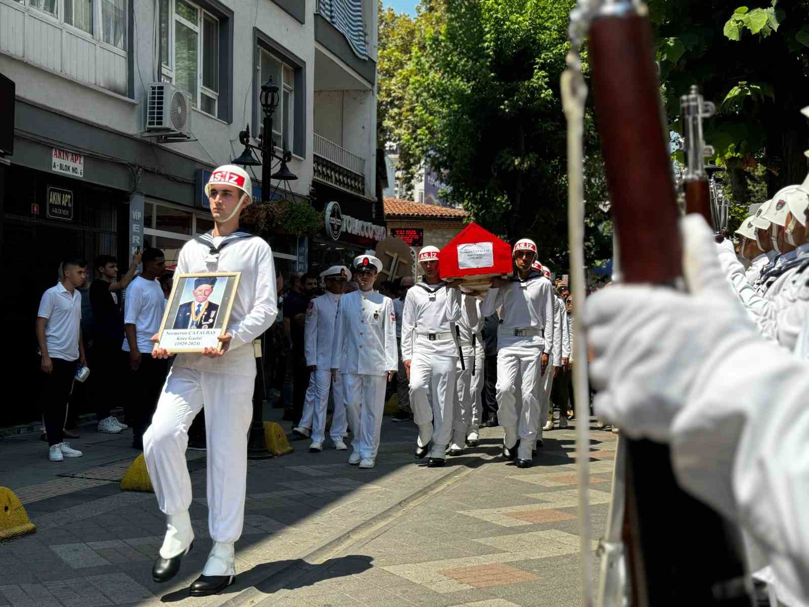 Yalova’da Kore Gazisi Çatalbaş son yolculuğuna uğurlandı
