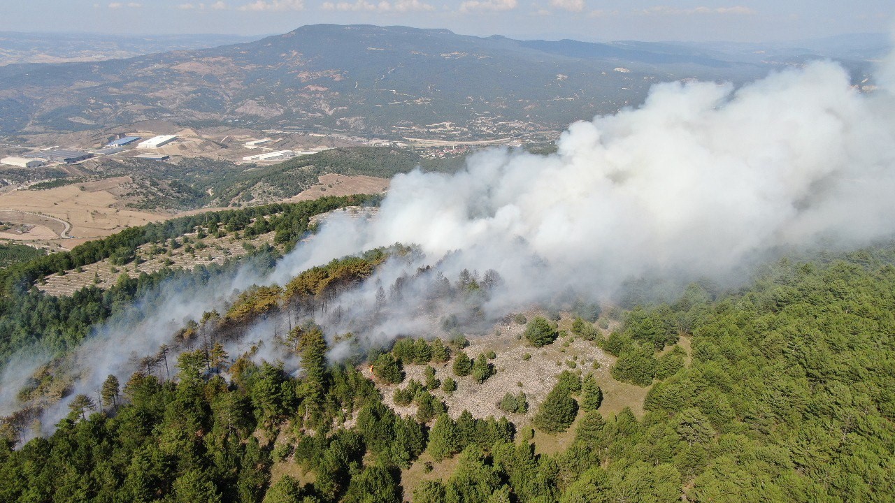 Karabük’teki orman yangınında alevler yayılıyor
