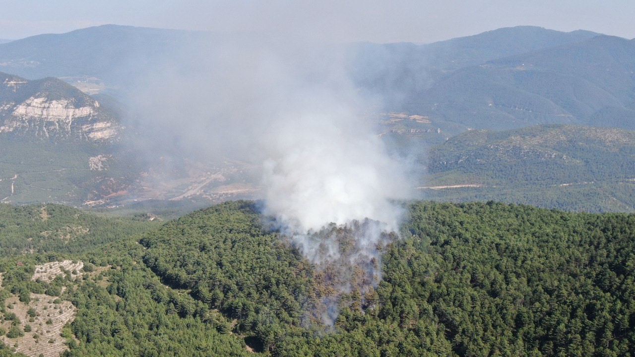 Karabük’teki orman yangınında alevler yayılıyor
