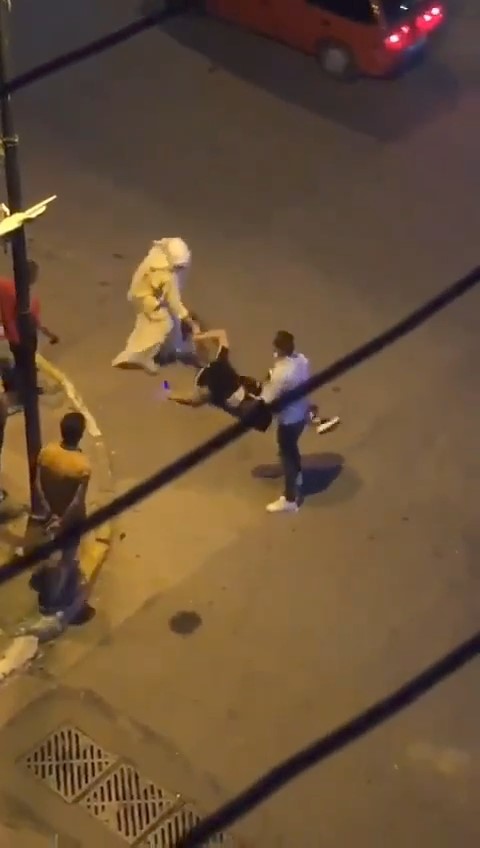 Pendik’te kadınların kavgası kamerada
