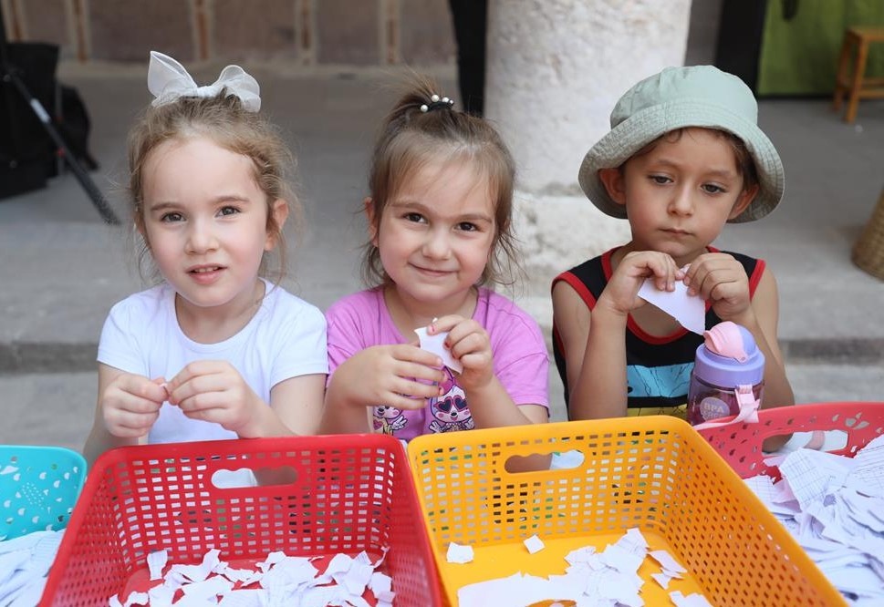 Şehzadeler’in minikleri geri dönüşümü uygulamalı öğrendi
