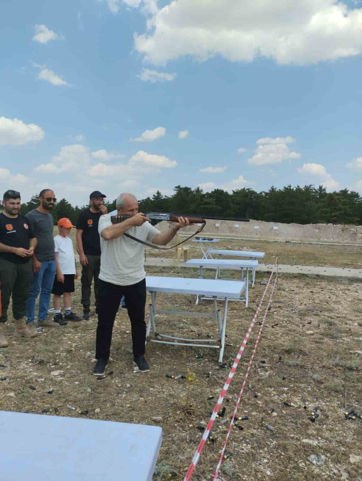 Kütahya’da Havalı Tüfek Atış Yarışmaları’na ilgi
